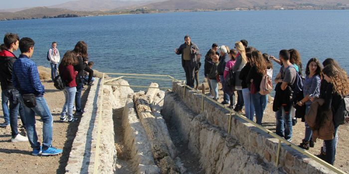 ΤΟ ΓΥΜΝΑΣΙΟ ΚΑΙ ΤΟ ΛΥΚΕΙΟ ΑΓΡΑΣ  ΣΤΟ ΘΑΛΑΣΣΙΟ ΠΑΡΚΟ ΝΗΣΙΩΠΗΣ